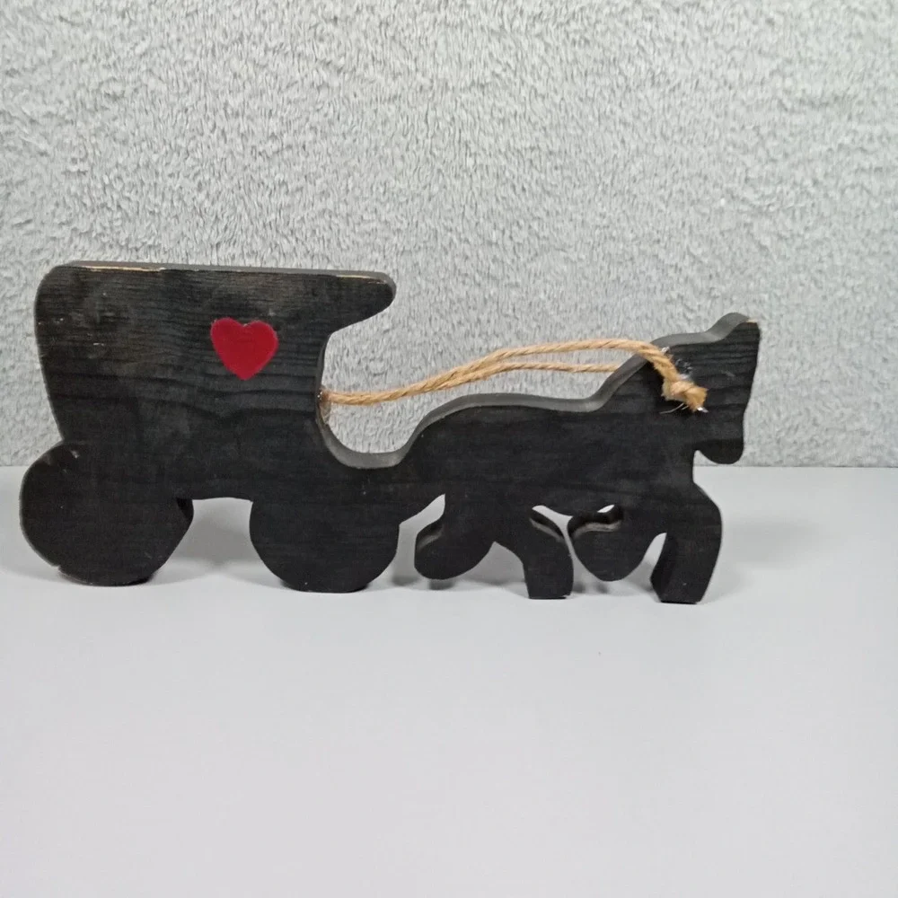 Vintage Style Wooden Horse and Carriage Shelf Sitter Black Distressed‎ Red Heart